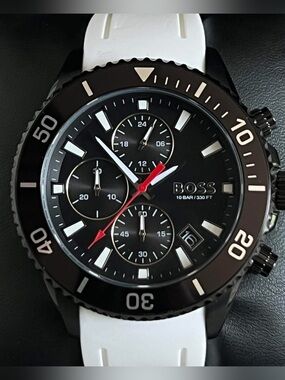HB1513966 - Hugo Boss Men’s Admiral Chronograph White Rubber Watch